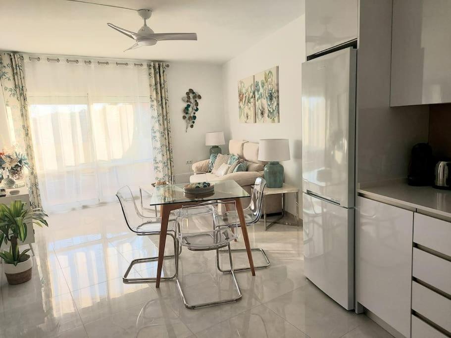 Lux. Frontbeach-Terrace. 5 Pools.Tv. 2 A.C.Netflix Беналмадена Екстериор снимка